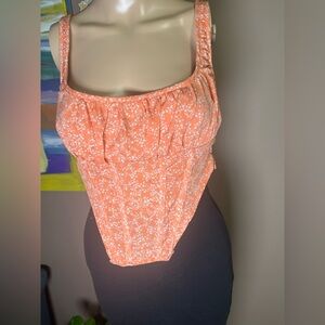 PrettyLittleThing Peach Floral Corset Style Crop Top - Size 8